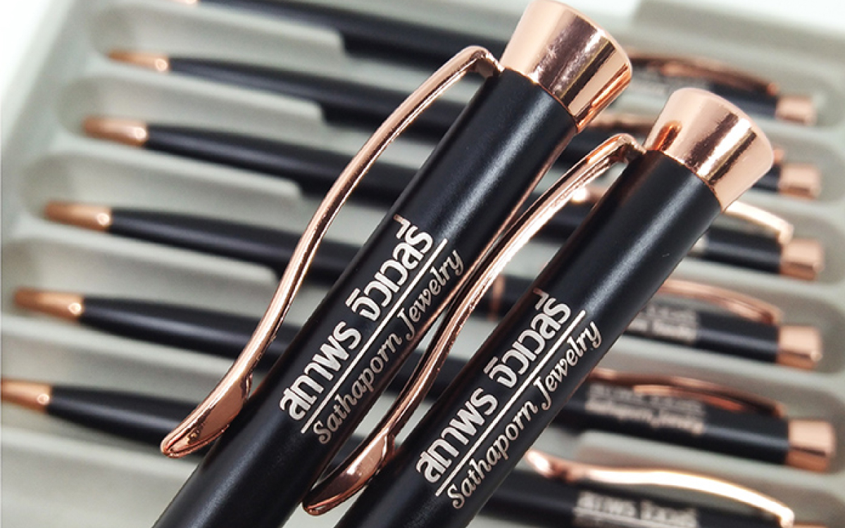 ของพรีเมี่ยมแจกลูกค้าสำคัญยังไง? กลยุทธ์มัดใจลูกค้าด้วยของที่ระลึก